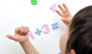 6 cách dạy trẻ học thuộc bảng cộng trừ tại nhà