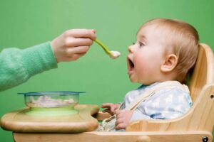 Các món ăn cho bé ăn dặm và 4 nhóm chất quan trọng cho bé